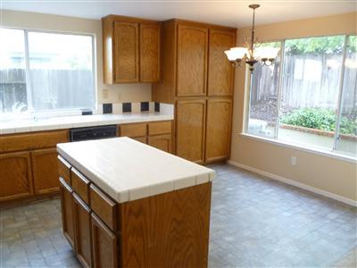 5621 Summit Dr, Rocklin, CA 95765 photo 7