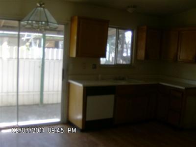 2072 Ridgecrest Dr, Modesto, CA 95351 photo 2