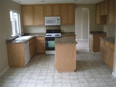 3881 Belleza Dr, Ceres, CA 95307 photo 4