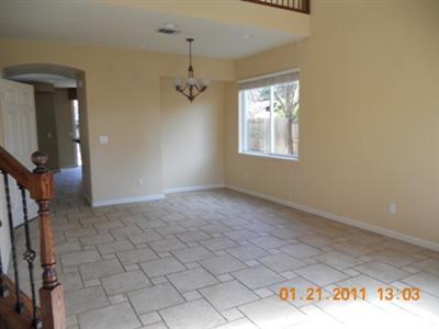 1174 Dover Ln, Tracy, CA 95377 photo 2