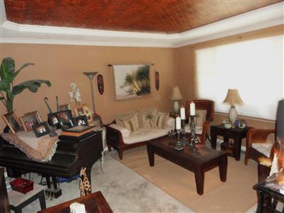 1912 Royal Crest Dr, Lodi, CA 95242 photo 2