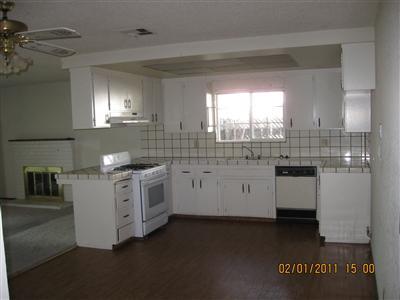 859 Sonora Ave, Manteca, CA 95337 photo 2