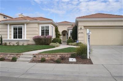 5709 Hoag Pl, Davis, CA 95618 photo 2