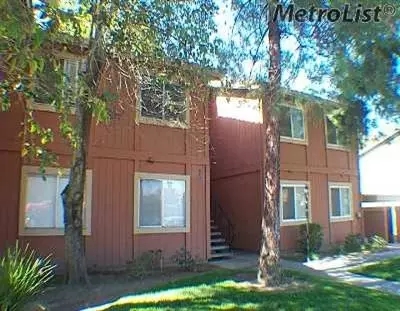 439 Cherry Ln #b, Manteca, CA 95337 photo 1