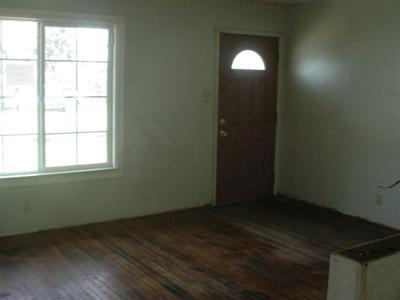 641 Elm Way, Modesto, CA 95351 photo 2