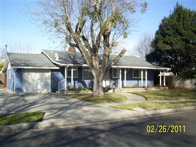 1215 E 20th St, Merced, CA 95340 photo 1
