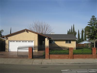 629 Herndon Rd, Modesto, CA 95351 photo 1