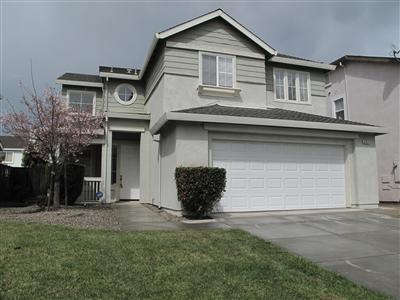 697 Harold Smith Dr, Tracy, CA 95304 photo 1