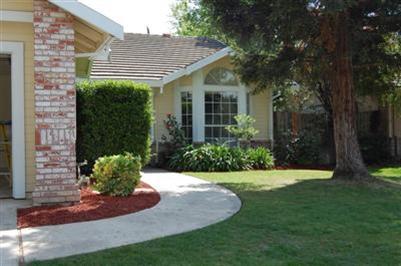 1720 Camellia Dr, Tracy, CA 95376 photo 2