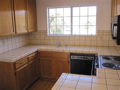 1340 Busca Dr, Tracy, CA 95376 photo 2