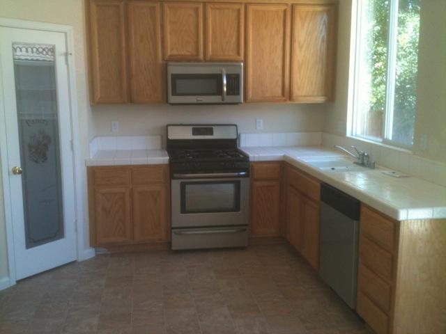 3905 Bella Flora Dr, Ceres, CA 95307 photo 3