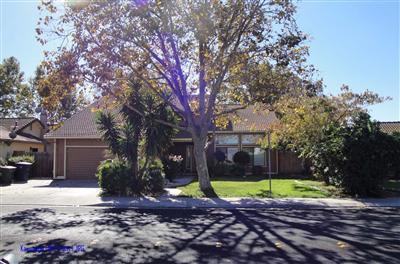 1470 W Kavanagh Ave, Tracy, CA 95376 photo 1