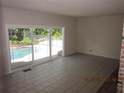3306 Eisenhower Dr, Sacramento, CA 95826 photo 3