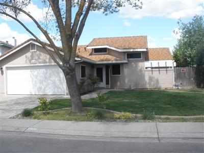 2405 Saddleback Ln, Modesto, CA 95355 photo 1
