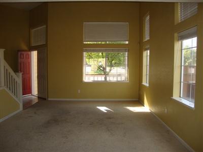 984 Long Barn Dr, Lathrop, CA 95330 photo 2