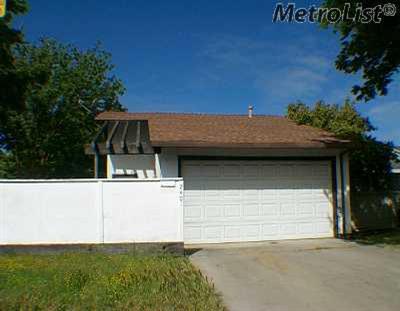 2401 St Charles Pl, Modesto, CA 95350 photo 1