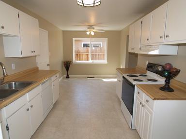 1901 Joaquin St, Modesto, CA 95350 photo 4