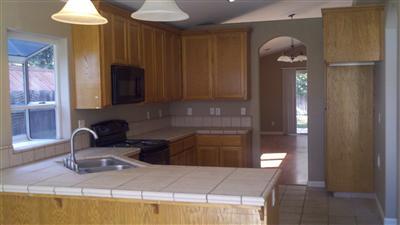 1085 Cedar Ridge Dr, Turlock, CA 95382 photo 2