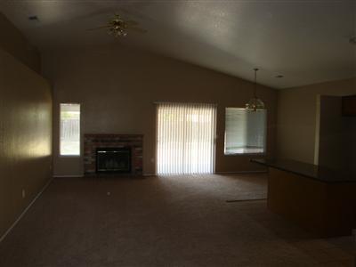 3917 Ridlon Ct, Ceres, CA 95307 photo 4