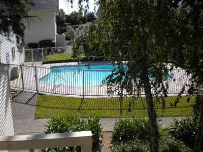 700 W Mccoy Ct #9, Lodi, CA 95240 photo 2
