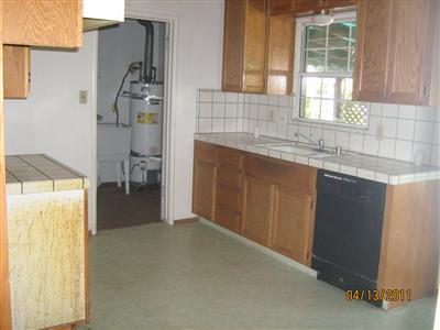 1821 Winning Ave, Modesto, CA 95350 photo 2