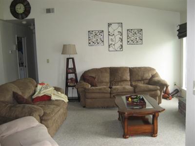 1423 Lindstrom Ave, Modesto, CA 95351 photo 2