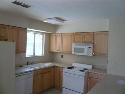 336 N Hickory Ave, Tracy, CA 95376 photo 2