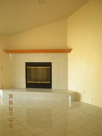 2400 Lunar Dr, Ceres, CA 95307 photo 4