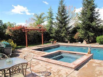 1541 Baigorry St, Tracy, CA 95304 photo 2