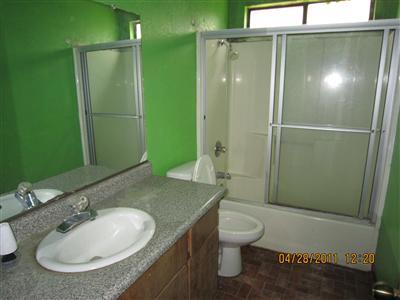 1125 Golden Gate Ave, Dos Palos, CA 93620 photo 2