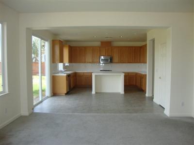 1070 Saffron Dr, Tracy, CA 95377 photo 5