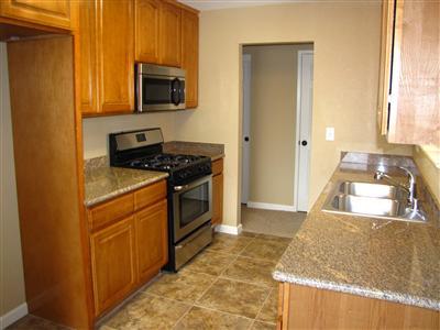 16479 Janice Pl, Lathrop, CA 95330 photo 4