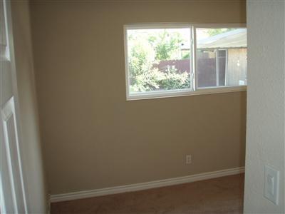 304 E Loretta Ave, Stockton, CA 95207 photo 7