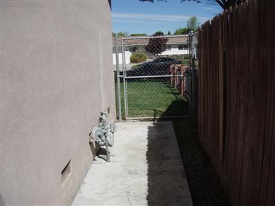 304 E Loretta Ave, Stockton, CA 95207 photo 14