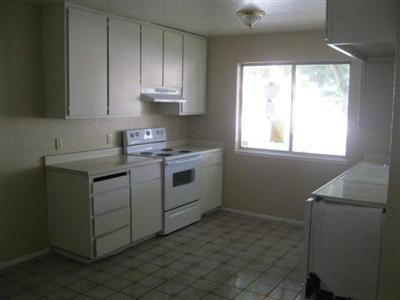 16202 Bizzibe St, Lathrop, CA 95330 photo 3