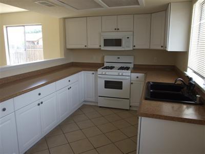 321 Cardiel, Firebaugh, CA 93622 photo 7