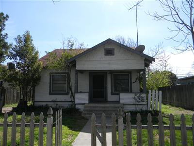 305 Locust St, Modesto, CA 95351 photo 1