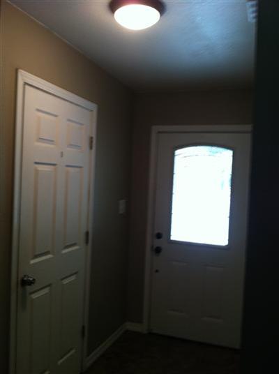 1816 Mount Vernon Dr, Modesto, CA 95350 photo 2