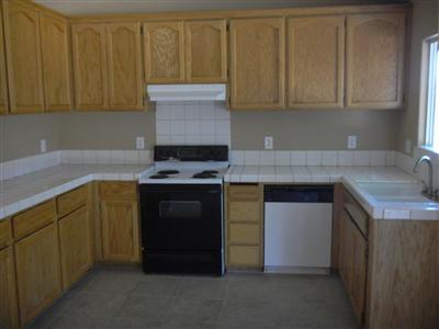 1020 Lombardy Dr, Modesto, CA 95351 photo 2