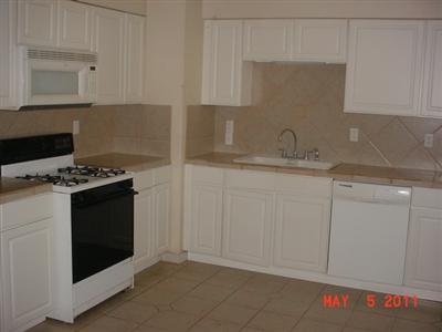 638 Cameron Way, Modesto, CA 95357 photo 2