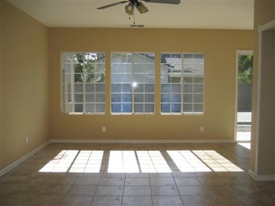 1605 Le Nailer Dr, Modesto, CA 95355 photo 2