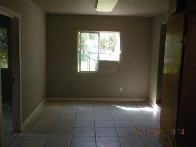5281 E Harney Ln, Lodi, CA 95240 photo 4
