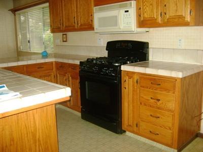 704 Barringham Ln, Modesto, CA 95350 photo 2