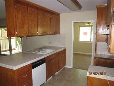 1429 Higbee Dr, Modesto, CA 95350 photo 2