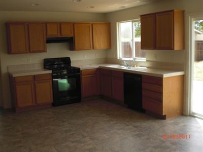 1460 Angus St, Patterson, CA 95363 photo 2