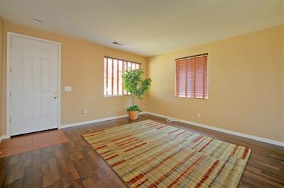 1751 Aster Ct, Olivehurst, CA 95961 photo 4