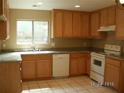 1419 Novell Dr, Ripon, CA 95366 photo 2