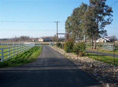 9845 Colony Rd, Wilton, CA 95693 photo 2