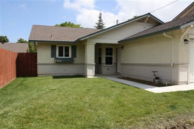 504 E Oak St, Lodi, CA 95240 photo 3