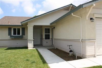 504 E Oak St, Lodi, CA 95240 photo 1